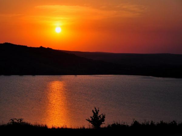 Lacul Solesti