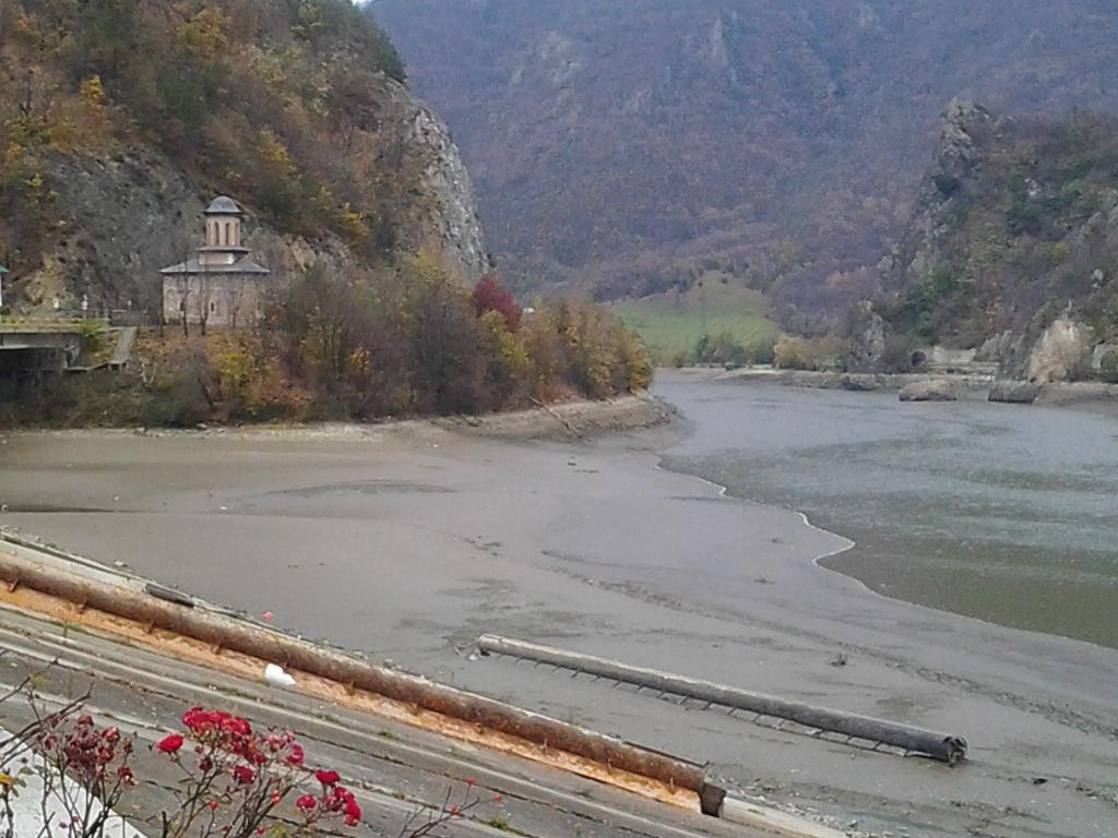 Schitul Sub Piatra