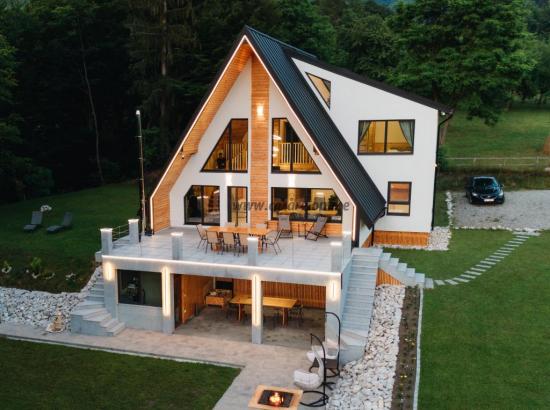 Oază de Liniște în Valea Doftanei: Descoperă Căsuța A-frame Sofi's House din Teșila, Prahova