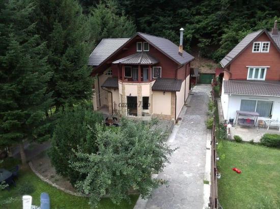 Oază de Liniște în Inima Munților Vrancei: Vacanță la Vila Bradul din Lepșa