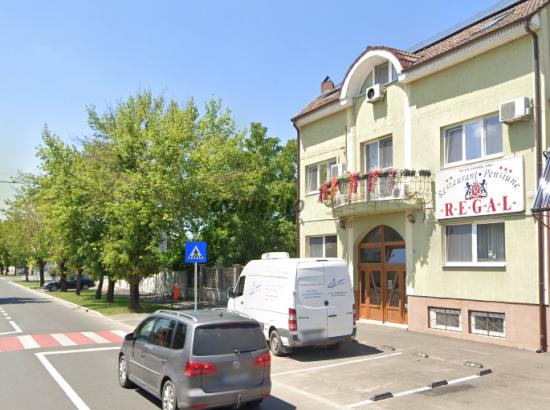 Galerie poze Eleganță și Confort în Nord-Vestul Țării: Cazare la Pensiunea Regal din Satu Mare