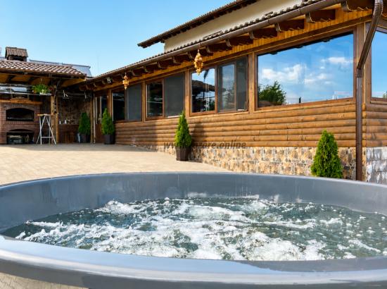 Popas pe Drumul Regelui: Descoperă magia tradițiilor și confortul modern la Cabana Iancu din Jina