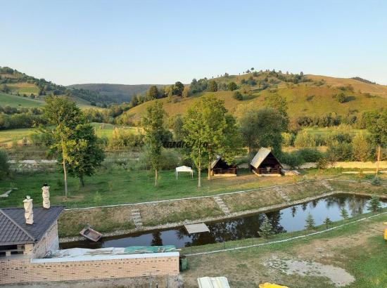 Evadare în Inima Bucovinei: Cazare și Relaxare la Camere de Închiriat Petru Moroșan din Mănăstirea Humorului