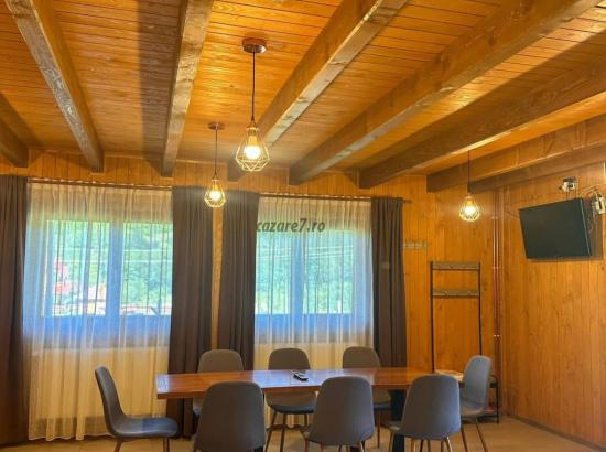 Galerie poze Casa Favorit din Costești este alegerea perfectă!