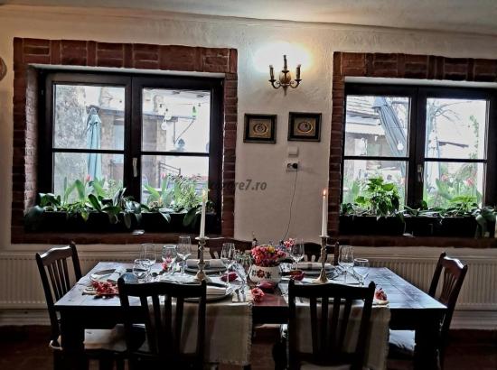 Galerie poze Oază de Liniște în Inima Podgoriei Miniș: Cazare la Pensiunea La Amadeus & Monica
