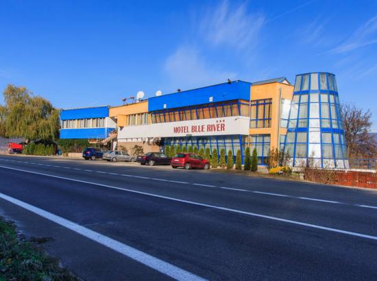 Descoperă Oaza de Relaxare de pe Malul Oltului: Cazare la Motel Blue River Călimănești