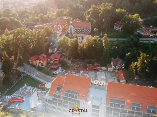 Evadare în Inima Transilvaniei: Descoperă Confortul și Relaxarea la Hotel Crystal din Sovata