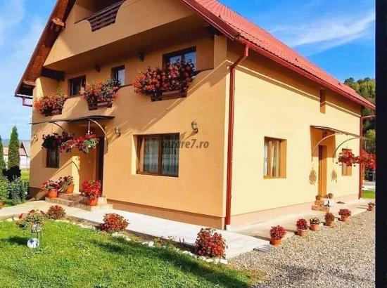 Casa Anuta din Șieu, Maramureș: Oază de Tradiție și Confort în Inima Maramureșului Istoric