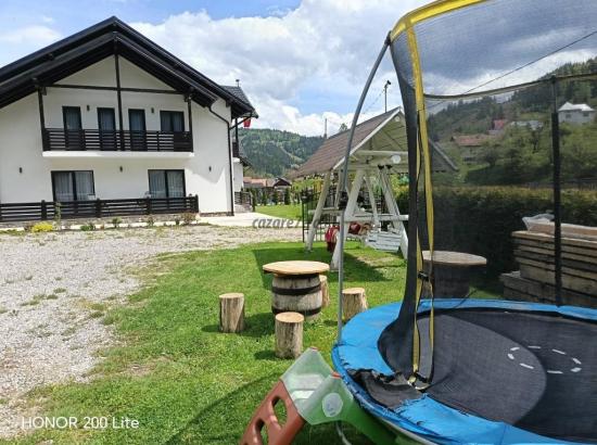 Galerie poze Casa din Deal din Fundu Moldovei este locul perfect pentru o vacanță liniștită în mijlocul naturii!