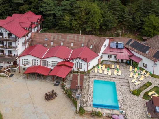 Escapadă în Mărginimea Sibiului: Descoperă Liniștea și Farmecul Tradițional la Pensiunea Alpin din Rășinari