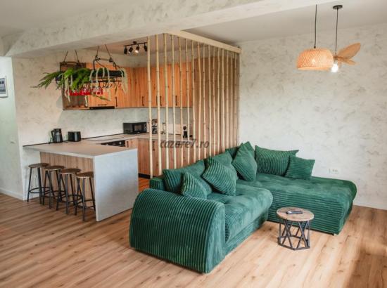 Galerie poze ​Refugiu de Poveste în Valea Doftanei: Descoperă Infinity View Chalet din Teșila