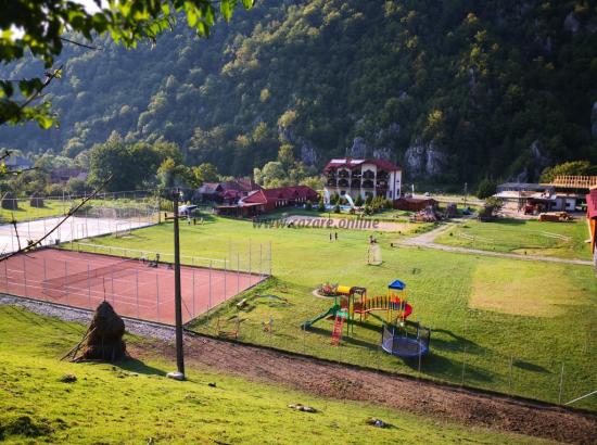 Evadare în Inima Munților Apuseni: De ce să alegi Hotel Carpathia din Remeți, Bihor în 2026