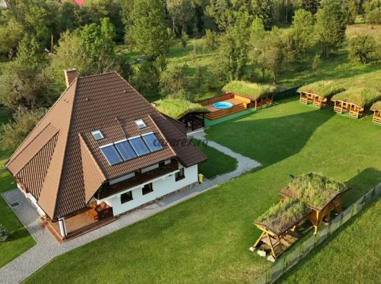 Inima Țării Moților: Reîncarcă-ți bateriile la Pensiunea Casa Iancului din Vidra, județul Alba