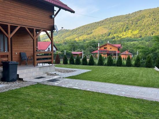 Galerie poze Casa Favorit din Costești este alegerea perfectă!