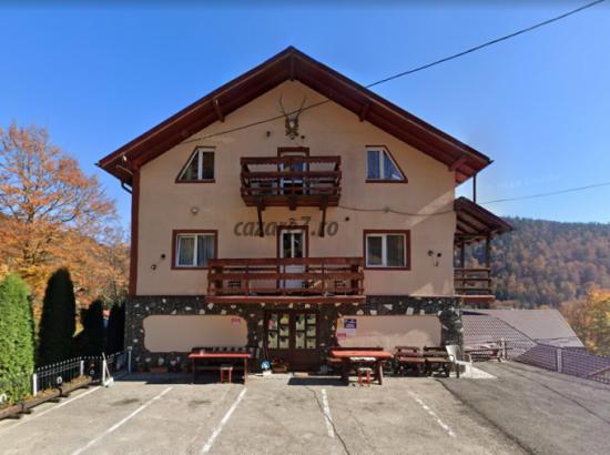 Refugiu de Poveste la Poalele Bucegilor: Cazare la Vila Două Minuni din Bușteni
