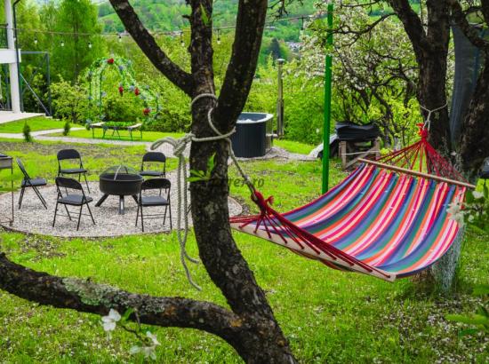 Galerie poze ​Refugiu de Poveste în Valea Doftanei: Descoperă Infinity View Chalet din Teșila