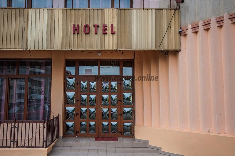 han-targu-frumos-hotel-motel-pensiune-vila