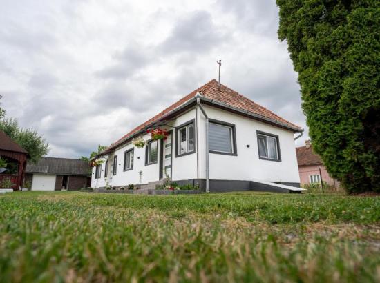 Poza Casa KLÁRA Ház