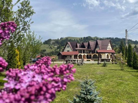 Pensiunea Cetatea Piatra Craiului