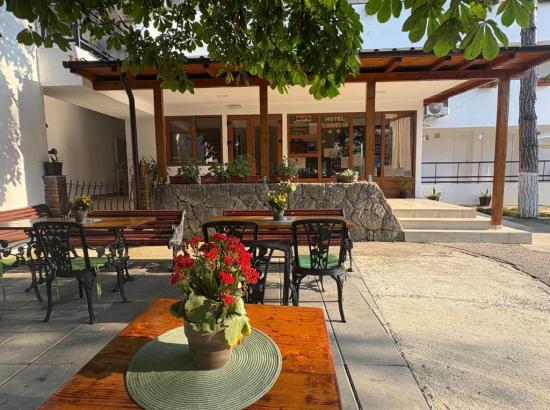 Hotel Camelia