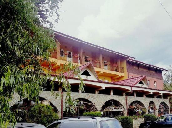 Hostel HANUL URSILOR