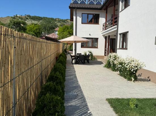 Casa Iulian Mahmudia