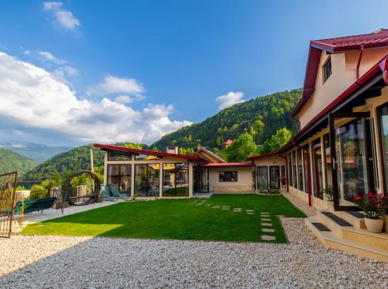 Casa de vacanta Giuvala by BNZ