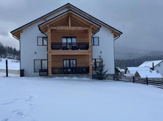 Pensiunea Poiana Munților