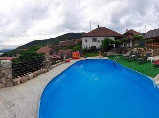 Popasul Turistic Casa Sviniceană